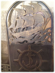 Металлическая эмблема для яхт-клуба